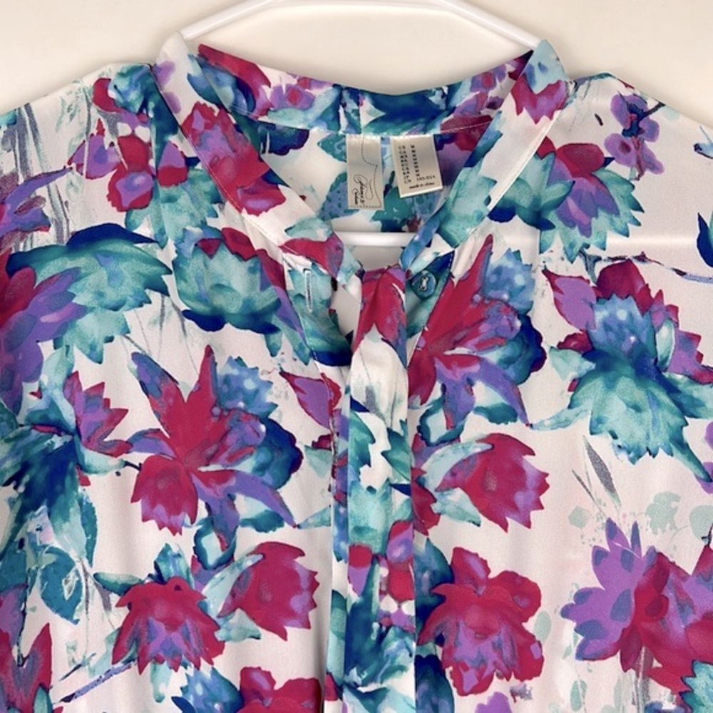 FOREVER 21 Vintage style Floral Shirt Dress Size flattering and skimming… - Picture 2 of 9